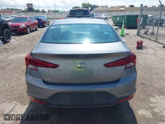 2019 Hyundai Elantra SE с VIN 5NPD74LF2KH419770, выставлен на аукционе IAAI как лот 43255477 с пробегом 127 673 миль миль и . История ставок и продаж доступна на DreamBid. Изображение 16.