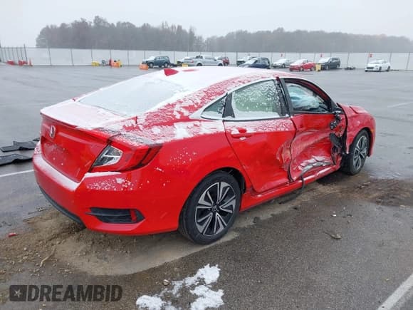 ✅ 2018 Honda Civic EX-T • VIN: JHMFC1F33JX009856 • Lot: 43631342. Listed on IAAI with 139,371 mi. Free auction sales archive from the USA and detailed vehicle history report at DreamBid. Image 4.