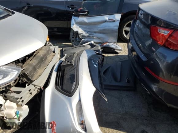 ✅ 2018 Chevrolet Bolt EV Premier • VIN: 1G1FX6S04J4116424 • Lot: 58981404. Wystawiony na Copart z przebiegiem 53 296 mil. Bezpłatny archiwum sprzedaży aukcyjnych z USA i szczegółowy raport historii pojazdu na DreamBid. Zdjęcie 12.