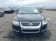 ✅ 2010 Volkswagen Touareg • VIN: WVGAK7A99AD001240 • Lot: 42086312. Wystawiony na IAAI z przebiegiem 108 845 mil. Bezpłatny archiwum sprzedaży aukcyjnych z USA i szczegółowy raport historii pojazdu na DreamBid. Zdjęcie 12.