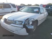 ✅ 2001 Lincoln Town Car Signature • VIN: 1LNHM82W61Y687099 • Лот: 43132680. Опубликован ранее на IAAI с пробегом 146 428 миль. Бесплатный доступ к архиву аукционных продаж из США и подробный отчёт об истории автомобиля на DreamBid. Изображение 17.