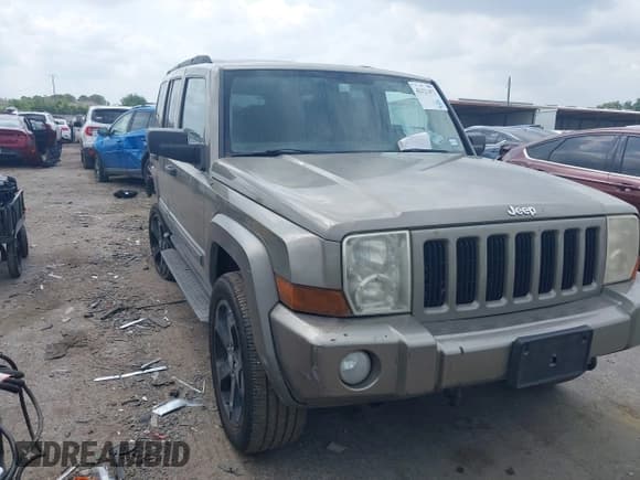 ✅ 2006 Jeep Commander • VIN: 1J8HG48K86C191324 • Lot: 42121472. Wystawiony na IAAI z przebiegiem 220 098 mil. Bezpłatny archiwum sprzedaży aukcyjnych z USA i szczegółowy raport historii pojazdu na DreamBid. Zdjęcie 1.