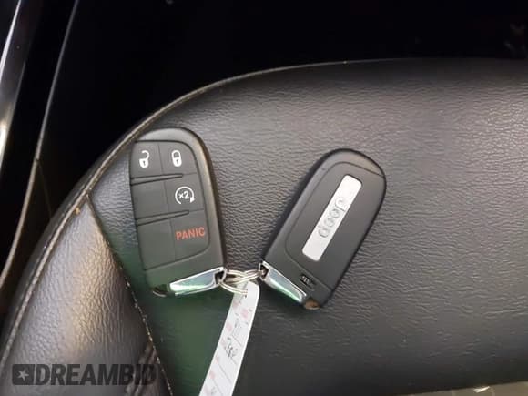 ✅ 2018 Jeep Compass Latitude • VIN: 3C4NJDBB1JT313426 • Lot: 42766345. Listed on IAAI with 74,689 mi. Free auction sales archive from the USA and detailed vehicle history report at DreamBid. Image 11.