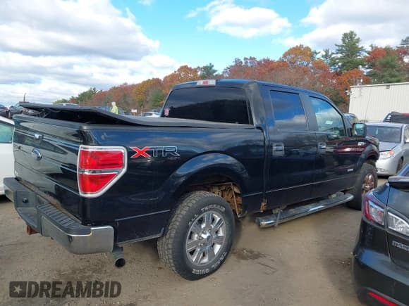 ✅ 2014 Ford F-150 Platinum • VIN: 1FTFW1ET5EFA52990 • Lot: 43692274. Wystawiony na IAAI z przebiegiem 115 718 mil. Bezpłatny archiwum sprzedaży aukcyjnych z USA i szczegółowy raport historii pojazdu na DreamBid. Zdjęcie 14.