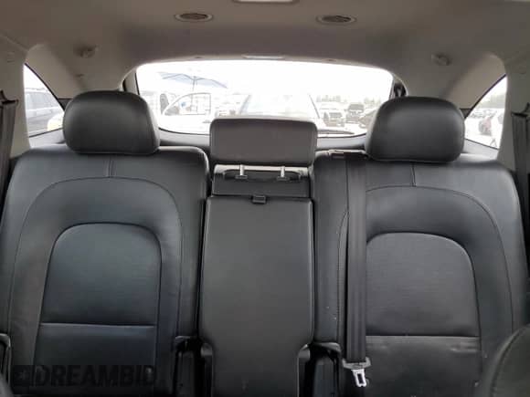 2012 Hyundai Veracruz Limited z VIN KM8NU4CC8CU199721, wystawiony jako Copart lot #56416174 z przebiegiem 225 732 mil mil oraz Czysty tytuł • Clean title. Historia ofert i sprzedaży dostępna na DreamBid. Obrazek 10.