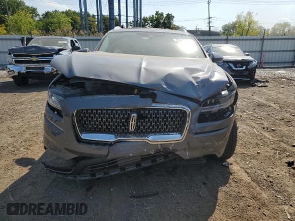 ✅ 2023 Lincoln Nautilus Reserve • VIN: 2LMPJ8K96PBL13830 • Lot: 72091155. Listed on Copart with 22,819 mi. Free auction sales archive from the USA and detailed vehicle history report at DreamBid. Image 5.