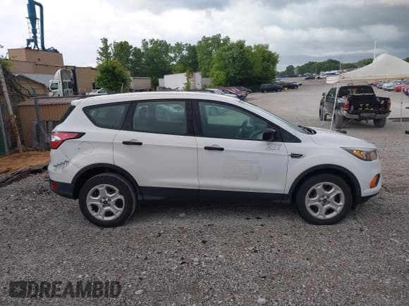 ✅ 2018 Ford Escape S • VIN: 1FMCU0F79JUB46232 • Lot: 42434765. Listed on IAAI with 40,327 mi. Free auction sales archive from the USA and detailed vehicle history report at DreamBid. Image 13.