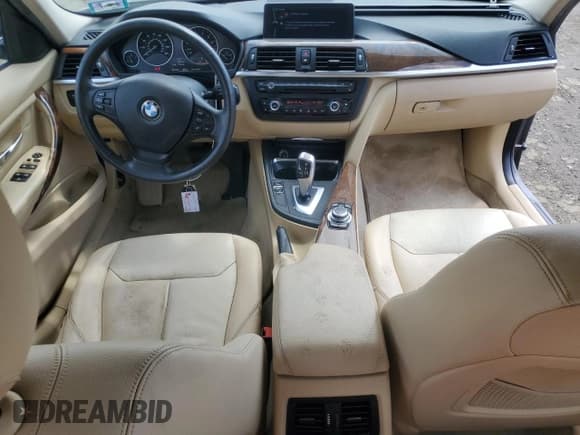 ✅ 2013 BMW 3 Series 328i xDrive • VIN: WBA3B5G58DNS02015 • Лот: 58586515. Опубликован ранее на Copart с пробегом 241 767 миль. Бесплатный доступ к архиву аукционных продаж из США и подробный отчёт об истории автомобиля на DreamBid. Изображение 8.