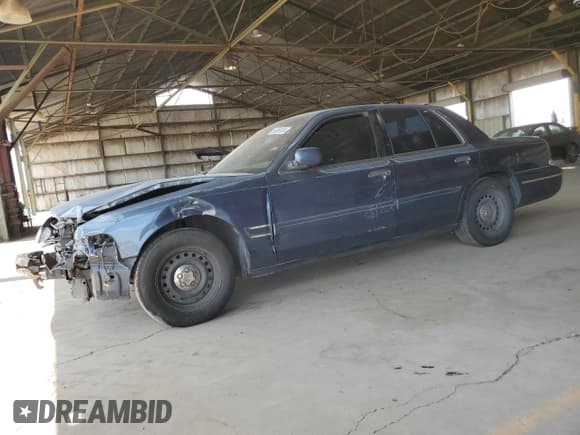 ✅ 1998 Ford Crown Victoria • VIN: 2FAFP73W1WX101613 • Лот: 56297924. Опубликован ранее на Copart с пробегом 267 191 миль. Бесплатный доступ к архиву аукционных продаж из США и подробный отчёт об истории автомобиля на DreamBid. Изображение 1.