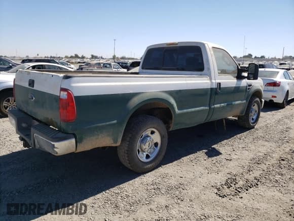 ✅ 2008 Ford F-250 • VIN: 1FTSF20RX8ED58030 • Лот: 74563714. Опубликован ранее на Copart с пробегом 278 531 миль. Бесплатный доступ к архиву аукционных продаж из США и подробный отчёт об истории автомобиля на DreamBid. Изображение 3.