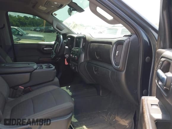 ✅ 2020 Chevrolet Silverado 1500 LT • VIN: 1GCUYDED5LZ226029 • Lot: 42298895. Listed on IAAI with 100,704 mi. Free auction sales archive from the USA and detailed vehicle history report at DreamBid. Image 5.