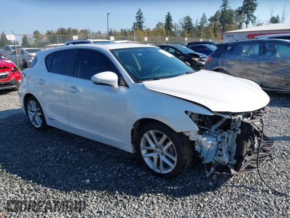 ✅ 2014 Lexus CT 200h • VIN: JTHKD5BH0E2185402 • Lot: 43386162. Wystawiony na IAAI z przebiegiem 110 681 mil. Bezpłatny archiwum sprzedaży aukcyjnych z USA i szczegółowy raport historii pojazdu na DreamBid. Zdjęcie 1.