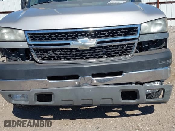 ✅ 2006 Chevrolet Silverado 2500HD LT3 • VIN: 1GCHK23D36F158054 • Лот: 43542847. Опубликован ранее на IAAI с пробегом 323 376 миль. Бесплатный доступ к архиву аукционных продаж из США и подробный отчёт об истории автомобиля на DreamBid. Изображение 6.