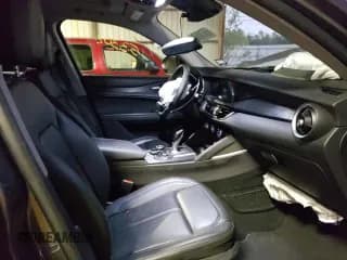 ✅ 2019 Alfa Romeo Stelvio • VIN: ZASPAJAN9K7C43819 • Лот: 65630382. Опубликован ранее на Copart с пробегом 53 302 миль. Бесплатный доступ к архиву аукционных продаж из США и подробный отчёт об истории автомобиля на DreamBid. Изображение 5.