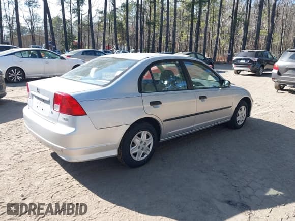 ✅ 2005 Honda Civic DX • VIN: 2HGES15165H568832 • Lot: 41628101. Wystawiony na IAAI z przebiegiem 227 039 mil. Bezpłatny archiwum sprzedaży aukcyjnych z USA i szczegółowy raport historii pojazdu na DreamBid. Zdjęcie 4.