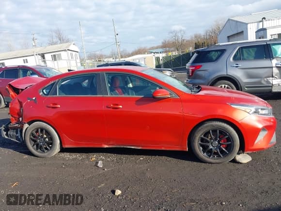 ✅ 2022 Kia Forte LXS • VIN: 3KPF24AD0NE453918 • Lot: 43817792. Wystawiony na IAAI z przebiegiem 91 269 mil. Bezpłatny archiwum sprzedaży aukcyjnych z USA i szczegółowy raport historii pojazdu na DreamBid. Zdjęcie 13.