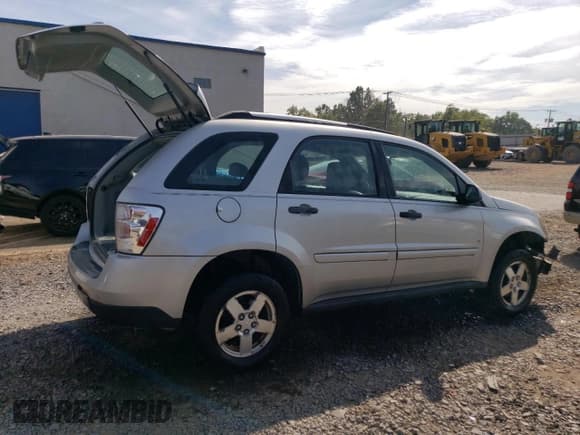 ✅ 2008 Chevrolet Equinox LS • VIN: 2CNDL13F486283435 • Лот: 71660794. Опубликован ранее на Copart с пробегом 70 393 миль. Бесплатный доступ к архиву аукционных продаж из США и подробный отчёт об истории автомобиля на DreamBid. Изображение 3.