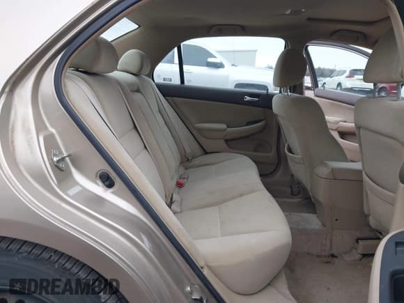 ✅ 2006 Honda Accord LX • VIN: 1HGCM56406A110172 • Lot: 43848444. Wystawiony na IAAI z przebiegiem 206 649 mil. Bezpłatny archiwum sprzedaży aukcyjnych z USA i szczegółowy raport historii pojazdu na DreamBid. Zdjęcie 8.