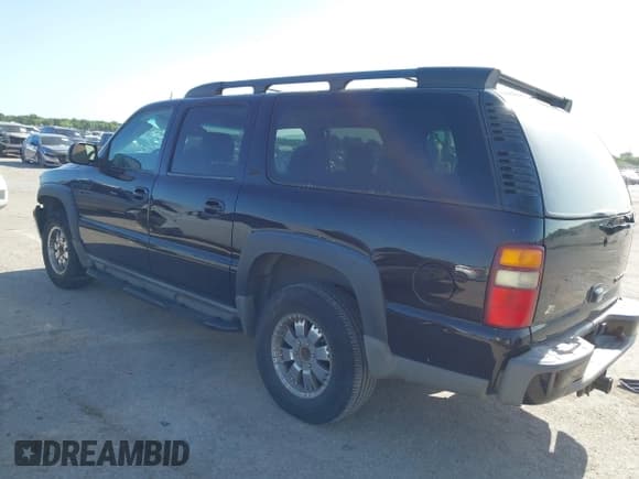 ✅ 2003 Chevrolet Suburban Z71 • VIN: 3GNFK16Z73G327275 • Lot: 42271570. Wystawiony na IAAI z przebiegiem 290 385 mil. Bezpłatny archiwum sprzedaży aukcyjnych z USA i szczegółowy raport historii pojazdu na DreamBid. Zdjęcie 3.
