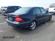 ✅ 2005 Mercedes-Benz C 230 Kompressor • VIN: WDBRF40J75F725331 • Lot: 43222912. Wystawiony na IAAI z przebiegiem 245 268 mil. Bezpłatny archiwum sprzedaży aukcyjnych z USA i szczegółowy raport historii pojazdu na DreamBid. Zdjęcie 4.