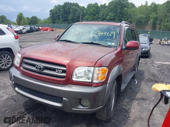 ✅ 2004 Toyota Sequoia SR5 • VIN: 5TDBT44A14S205243 • Лот: 42738764. Опубликован ранее на IAAI с пробегом 184 303 миль. Бесплатный доступ к архиву аукционных продаж из США и подробный отчёт об истории автомобиля на DreamBid. Изображение 2.