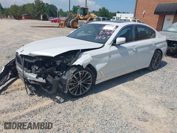 ✅ 2021 BMW 5 Series 530i xDrive • VIN: WBA13BJ07MWX06078 • Lot: 42591584. Listed on IAAI with 44,325 mi. Free auction sales archive from the USA and detailed vehicle history report at DreamBid. Image 21.
