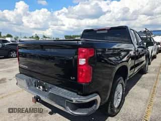 2020 Chevrolet Silverado 1500 LT z VIN 1GCRWCED7LZ218536, wystawiony jako IAAI lot #43019972 z przebiegiem 64 111 mil mil oraz . Historia ofert i sprzedaży dostępna na DreamBid. Obrazek 1.