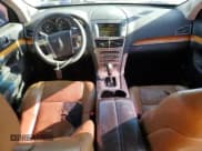 ✅ 2010 Lincoln MKT • VIN: 2LMHJ5AR4ABJ08731 • Лот: 92385235. Опубликован ранее на Copart с пробегом 188 169 миль. Бесплатный доступ к архиву аукционных продаж из США и подробный отчёт об истории автомобиля на DreamBid. Изображение 8.