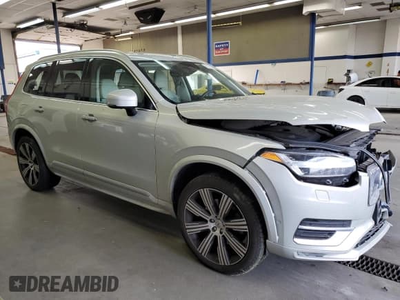 ✅ 2021 Volvo XC90 Inscription • VIN: YV4A221L9M1695871 • Lot: 71919825. Wystawiony na Copart z przebiegiem 26 218 mil. Bezpłatny archiwum sprzedaży aukcyjnych z USA i szczegółowy raport historii pojazdu na DreamBid. Zdjęcie 4.
