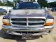 1999 Dodge Dakota SLT z VIN 1B7GL22X6XS225162, wystawiony jako Copart lot #74579884 z przebiegiem 162 714 mil mil oraz Czysty tytuł • Clean title. Historia ofert i sprzedaży dostępna na DreamBid. Obrazek 5.