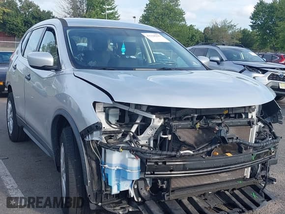 ✅ 2017 Nissan Rogue SL • VIN: JN8AT2MV9HW258091 • Lot: 43228299. Wystawiony na IAAI z przebiegiem 95 121 mil. Bezpłatny archiwum sprzedaży aukcyjnych z USA i szczegółowy raport historii pojazdu na DreamBid. Zdjęcie 1.