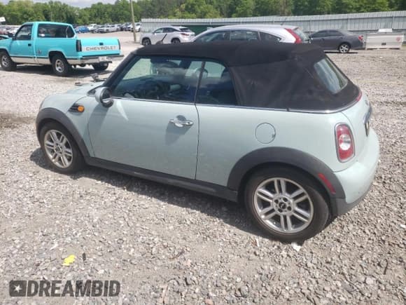 ✅ 2012 MINI Convertible • VIN: WMWZN3C5XCT134595 • Lot: 52752455. Wystawiony na Copart z przebiegiem 145 915 mil. Bezpłatny archiwum sprzedaży aukcyjnych z USA i szczegółowy raport historii pojazdu na DreamBid. Zdjęcie 2.