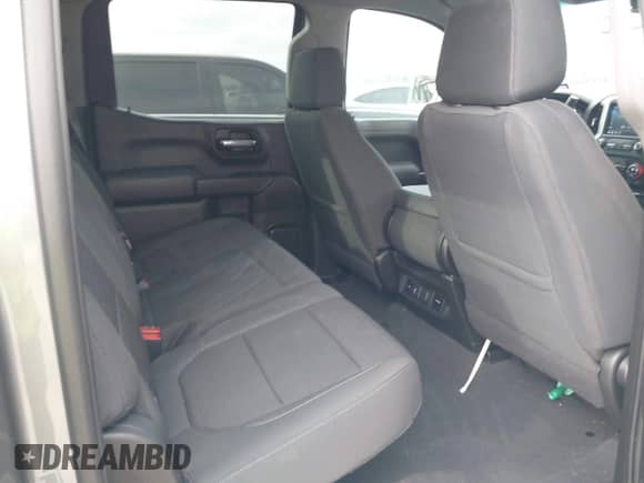 2022 Chevrolet Silverado 1500 LT z VIN 3GCPWCED3NG157499, wystawiony jako IAAI lot #41936639 z przebiegiem 57 012 mil mil oraz . Historia ofert i sprzedaży dostępna na DreamBid. Obrazek 8.