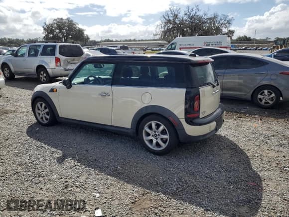 ✅ 2008 MINI Clubman • VIN: WMWML33518TN68041 • Lot: 85558385. Wystawiony na Copart z przebiegiem 131 513 mil. Bezpłatny archiwum sprzedaży aukcyjnych z USA i szczegółowy raport historii pojazdu na DreamBid. Zdjęcie 2.
