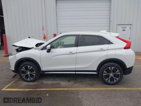 ✅ 2019 Mitsubishi Eclipse Cross SE • VIN: JA4AT5AA9KZ011622 • Lot: 40920892. Listed on IAAI with 33,669 mi. Free auction sales archive from the USA and detailed vehicle history report at DreamBid. Image 14.