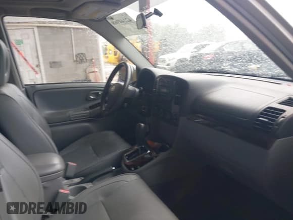 ✅ 2005 Suzuki XL7 LX • VIN: JS3TX92V454102358 • Lot: 42244968. Listed on IAAI with 174,640 mi. Free auction sales archive from the USA and detailed vehicle history report at DreamBid. Image 5.