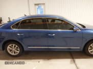 ✅ 2017 Volkswagen Passat S • VIN: 1VWAT7A38HC013602 • Lot: 41218616. Wystawiony na IAAI z przebiegiem 77 497 mil. Bezpłatny archiwum sprzedaży aukcyjnych z USA i szczegółowy raport historii pojazdu na DreamBid. Zdjęcie 13.