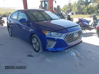 ✅ 2020 Hyundai Ioniq Blue • VIN: KMHC65LC8LU241795 • Lot: 41806566. Wystawiony na IAAI z przebiegiem 63 774 mil. Bezpłatny archiwum sprzedaży aukcyjnych z USA i szczegółowy raport historii pojazdu na DreamBid. Zdjęcie 1.