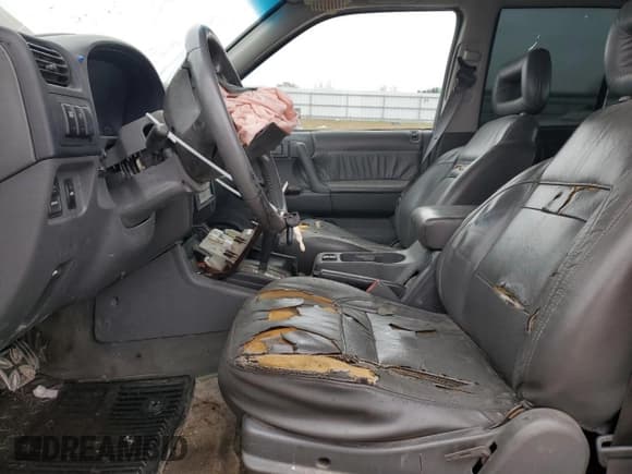 ✅ 2001 Honda Passport LX • VIN: 4S6CK58W314411502 • Lot: 45879695. Wystawiony na Copart z przebiegiem 276 802 mil. Bezpłatny archiwum sprzedaży aukcyjnych z USA i szczegółowy raport historii pojazdu na DreamBid. Zdjęcie 7.