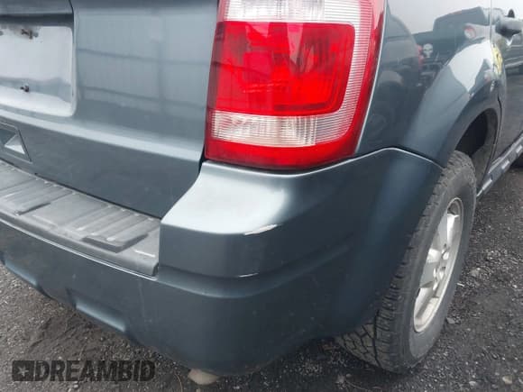 ✅ 2011 Ford Escape XLT • VIN: 1FMCU9D72BKC39159 • Лот: 43786949. Опубликован ранее на IAAI с пробегом 180 427 миль. Бесплатный доступ к архиву аукционных продаж из США и подробный отчёт об истории автомобиля на DreamBid. Изображение 6.