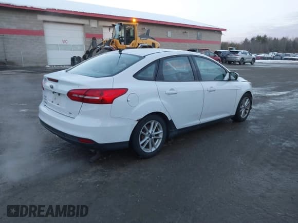 ✅ 2015 Ford Focus SE • VIN: 1FADP3F27FL237654 • Lot: 43852434. Listed on IAAI with 156,708 mi. Free auction sales archive from the USA and detailed vehicle history report at DreamBid. Image 4.