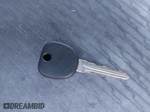 ✅ 2009 Chevrolet Suburban LS • VIN: 1GNFC16029R200974 • Lot: 41370873. Listed on IAAI with 207,649 mi. Free auction sales archive from the USA and detailed vehicle history report at DreamBid. Image 11.