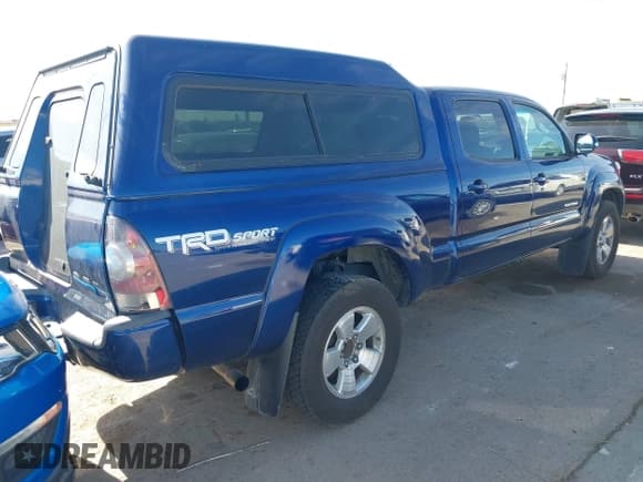 ✅ 2014 Toyota Tacoma • VIN: 5TFMU4FN8EX022956 • Lot: 43780767. Listed on IAAI with 176,152 mi. Free auction sales archive from the USA and detailed vehicle history report at DreamBid. Image 4.