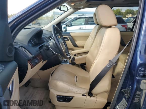 ✅ 2008 Land Rover LR2 SE • VIN: SALFP24N08H041838 • Lot: 81949155. Wystawiony na Copart z przebiegiem 180 497 mil. Bezpłatny archiwum sprzedaży aukcyjnych z USA i szczegółowy raport historii pojazdu na DreamBid. Zdjęcie 7.