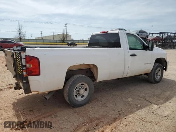 ✅ 2007 Chevrolet Silverado 2500HD Work Truck • VIN: 1GCHC24K27E526449 • Лот: 50052085. Опубликован ранее на Copart с пробегом 140 584 миль. Бесплатный доступ к архиву аукционных продаж из США и подробный отчёт об истории автомобиля на DreamBid. Изображение 3.