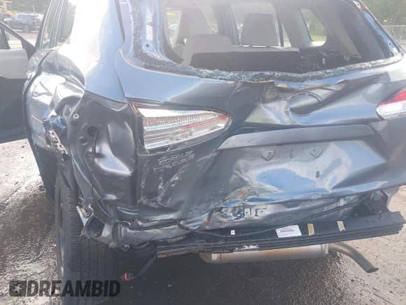 ✅ 2024 Toyota Corolla Cross L • VIN: 7MUAAABG4RV084390 • Lot: 42282541. Listed on IAAI with 31,799 mi. Free auction sales archive from the USA and detailed vehicle history report at DreamBid. Image 6.