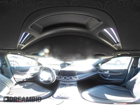 ✅ 2019 Mercedes-Benz E 300 • VIN: WDDZF4JB9KA587783 • Лот: 43296085. Опубликован ранее на IAAI с пробегом 103 739 миль. Бесплатный доступ к архиву аукционных продаж из США и подробный отчёт об истории автомобиля на DreamBid. Изображение 18.