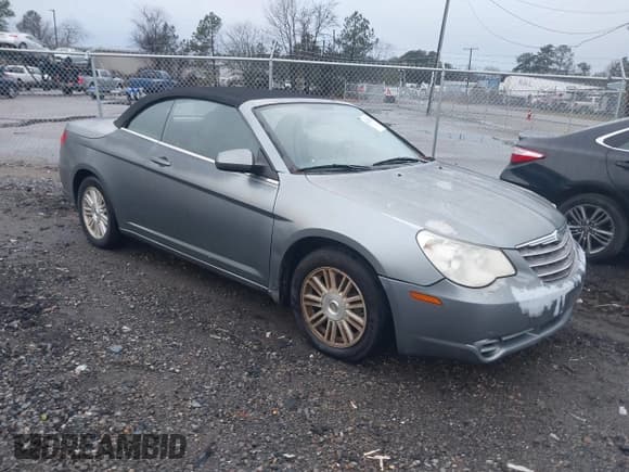 ✅ 2009 Chrysler Sebring Touring • VIN: 1C3LC55D69N539563 • Lot: 43832015. Wystawiony na IAAI z przebiegiem 186 272 mil. Bezpłatny archiwum sprzedaży aukcyjnych z USA i szczegółowy raport historii pojazdu na DreamBid. Zdjęcie 1.