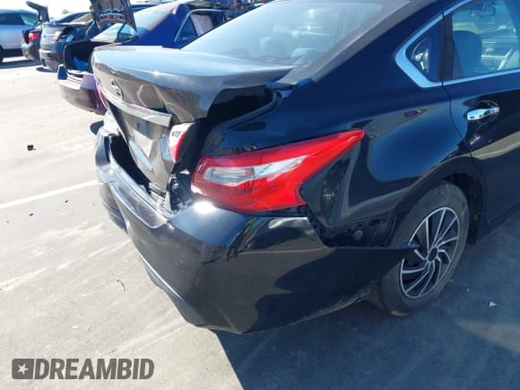 ✅ 2016 Nissan Altima S • VIN: 1N4AL3AP0GN322505 • Lot: 43620277. Listed on IAAI with 186,338 mi. Free auction sales archive from the USA and detailed vehicle history report at DreamBid. Image 13.