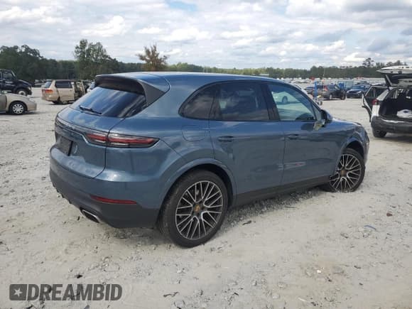 ✅ 2019 Porsche Cayenne • VIN: WP1AA2AY3KDA18052 • Lot: 82165525. Listed on Copart with 54,352 mi. Free auction sales archive from the USA and detailed vehicle history report at DreamBid. Image 3.